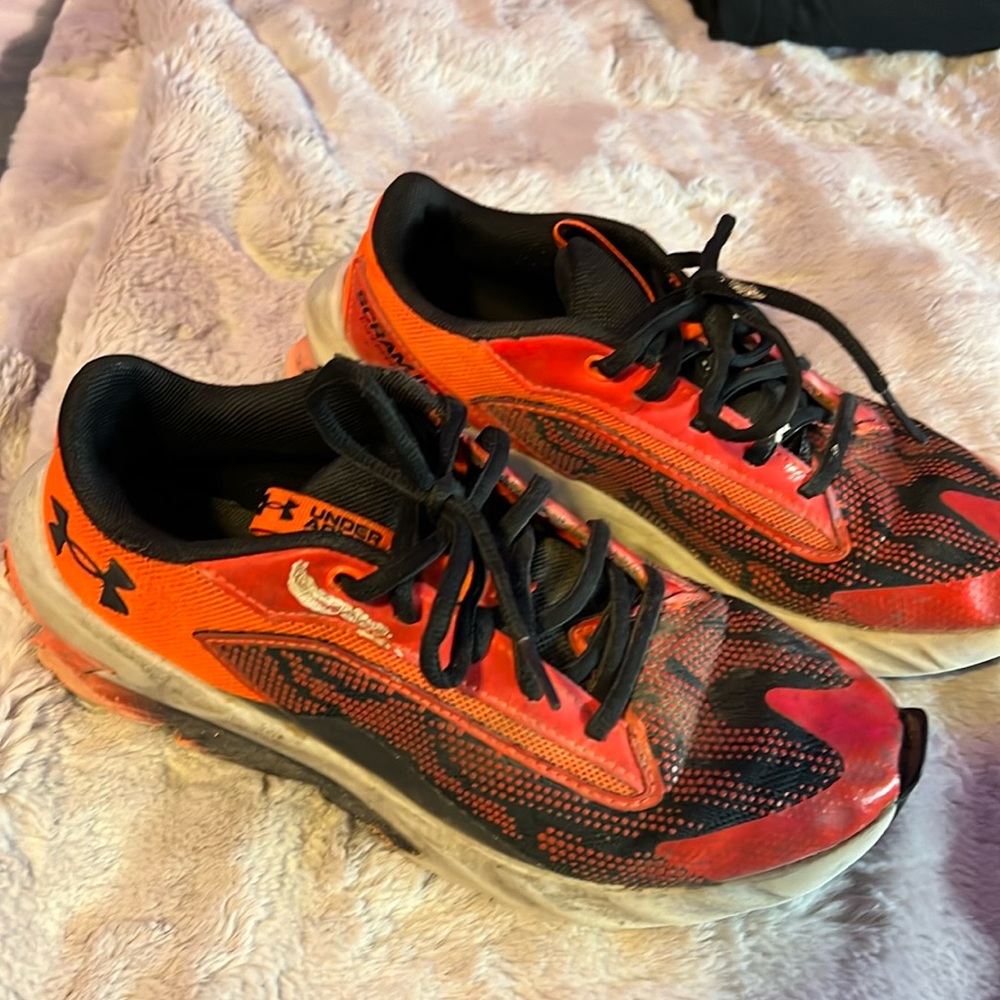 Under Armour Sneakers